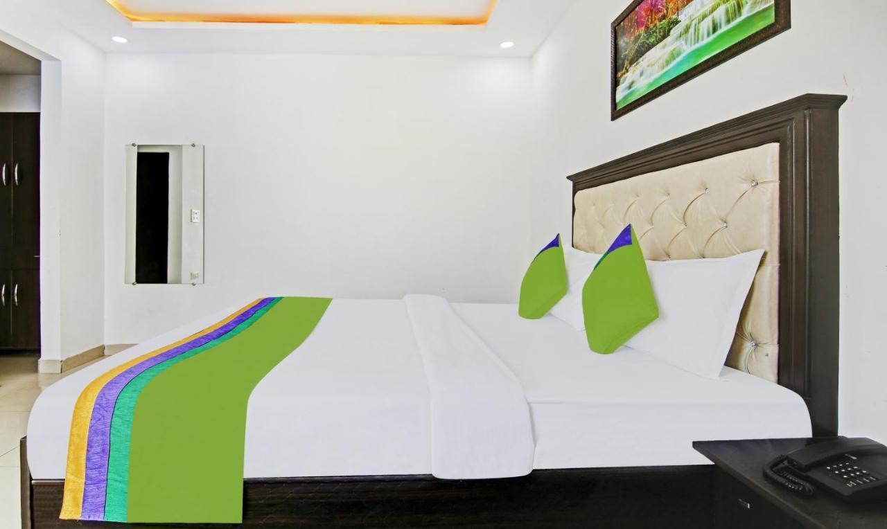 Treebo Royal Empire Adarsh Nagar, Chandigarh Hotel Eksteriør billede